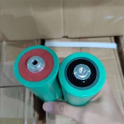 Suure tühjenemisega 10C 46160 3.2V 22Ah Lifepo4 kruvidega aku Toiteaku elektr...